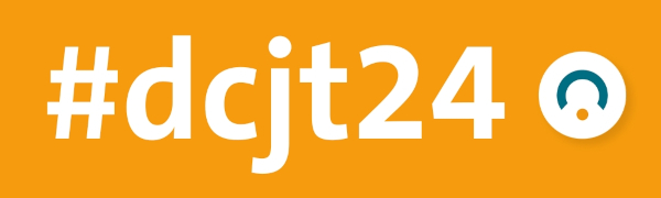 Eine orangene Grafik mit dem weißen Schriftzug "#dcjt24".